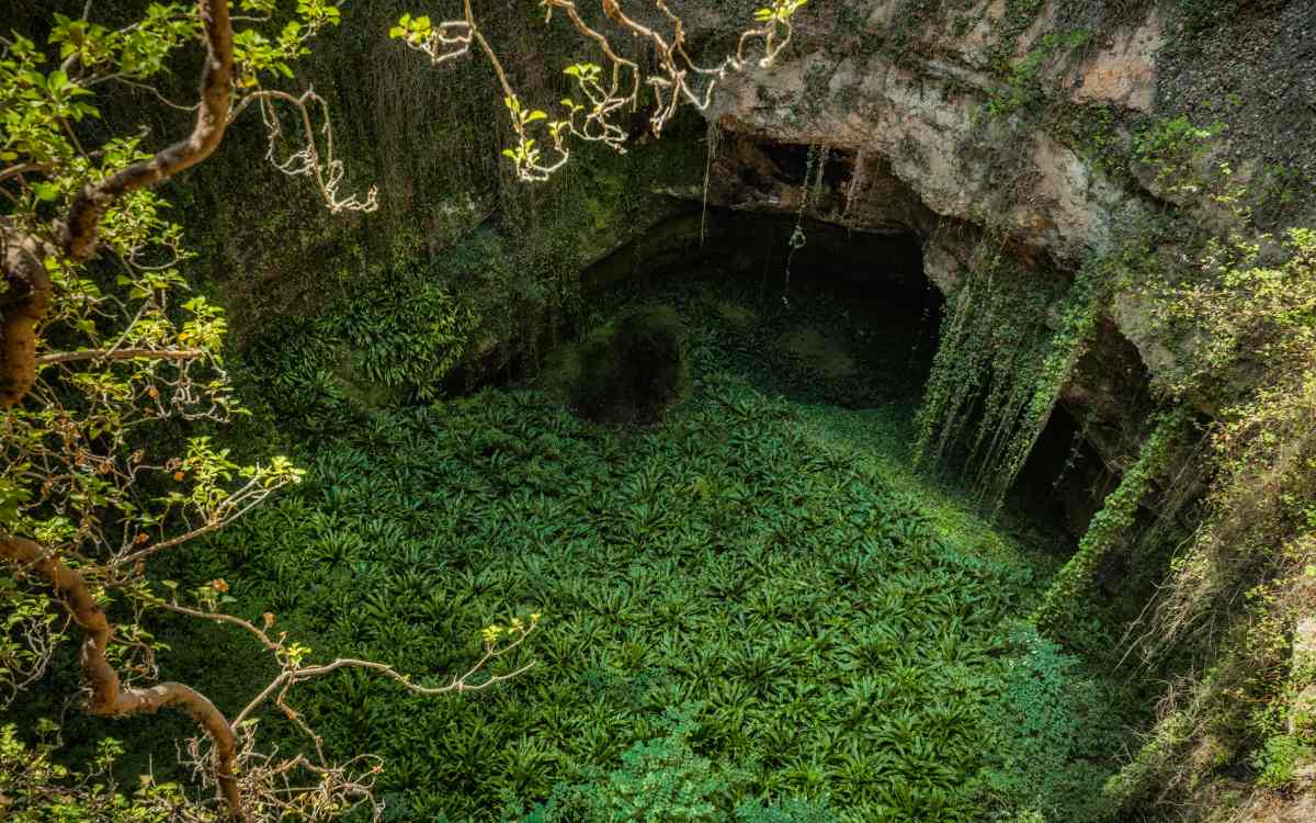 Pozo de los Aines, a natural sink hole in Grisel.