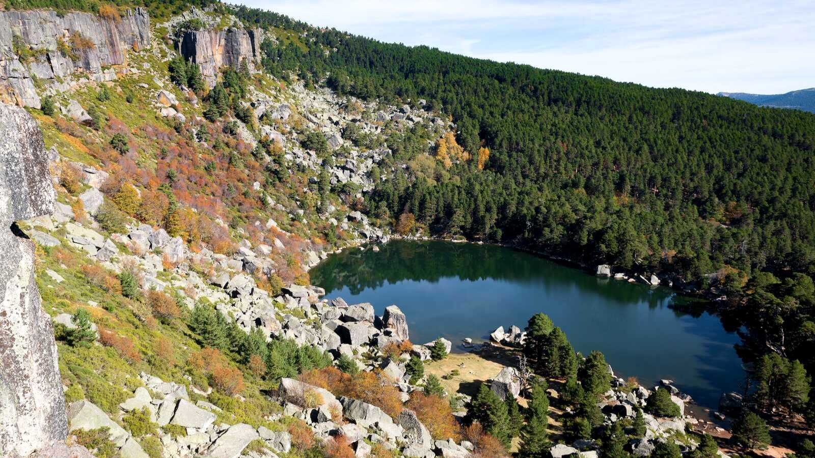 Spain’s most beautiful lake: it’s also the largest in the country