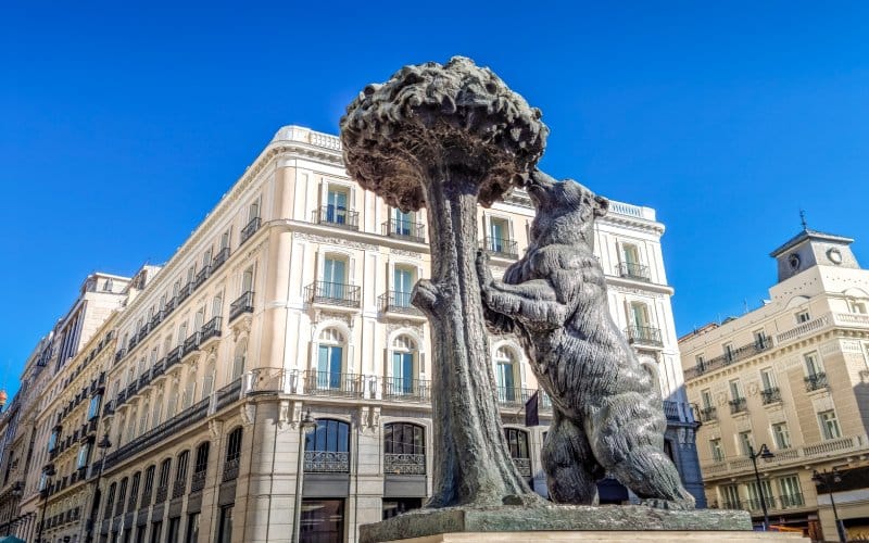 The sculpture of El Oso y el Madroño in Puerta del Sol