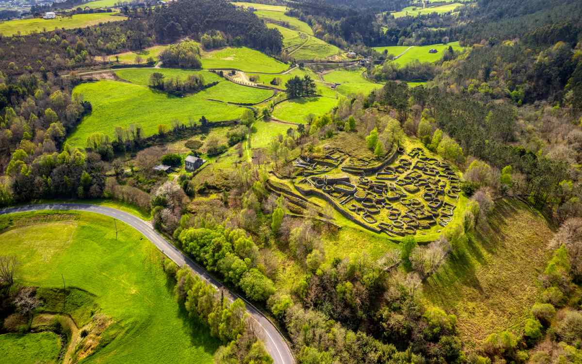 Hundreds of people lived in the hillfort of Coaña.