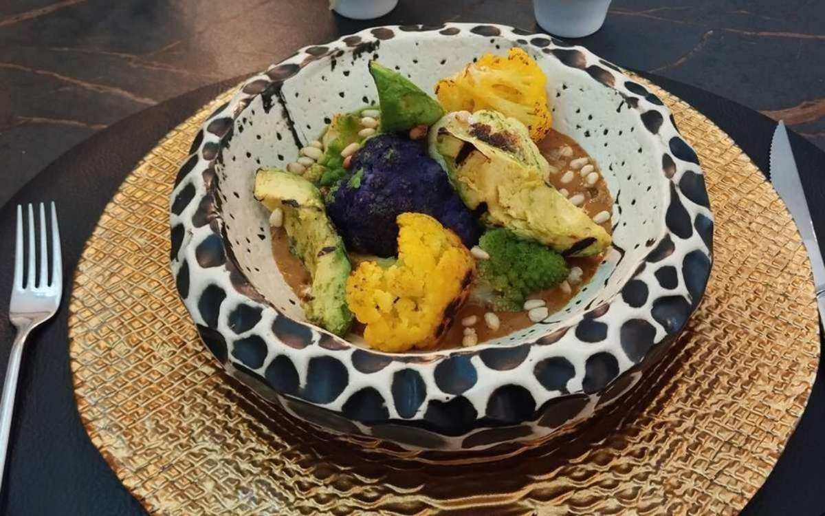 Grilled cauliflower and roasted avocado with sauce