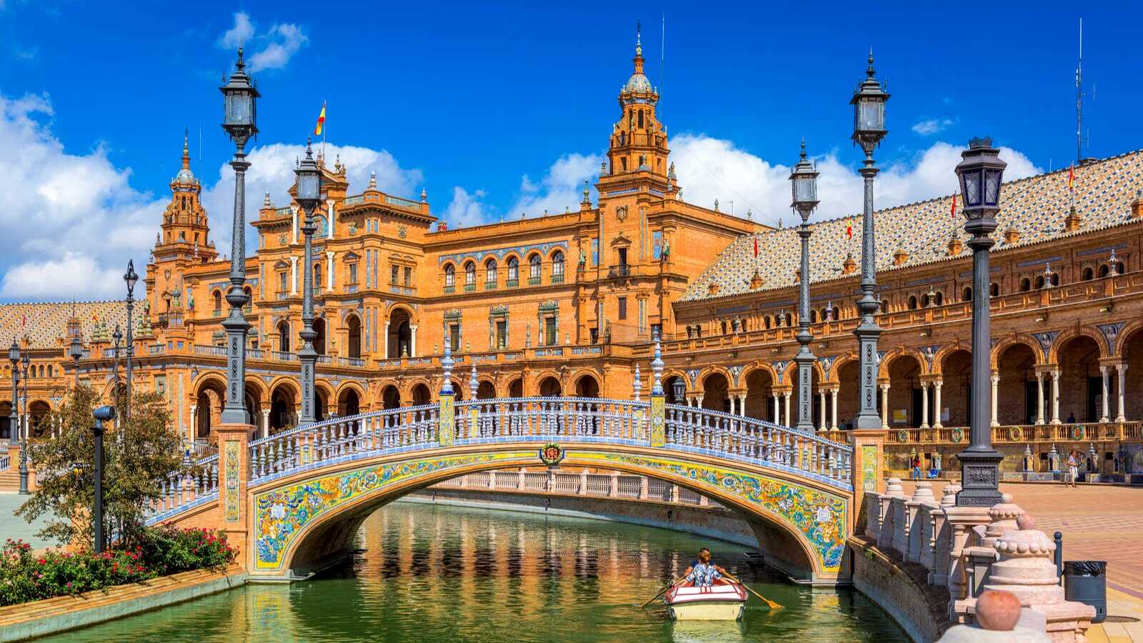 Plaza de España in María Luisa Park, Seville | 