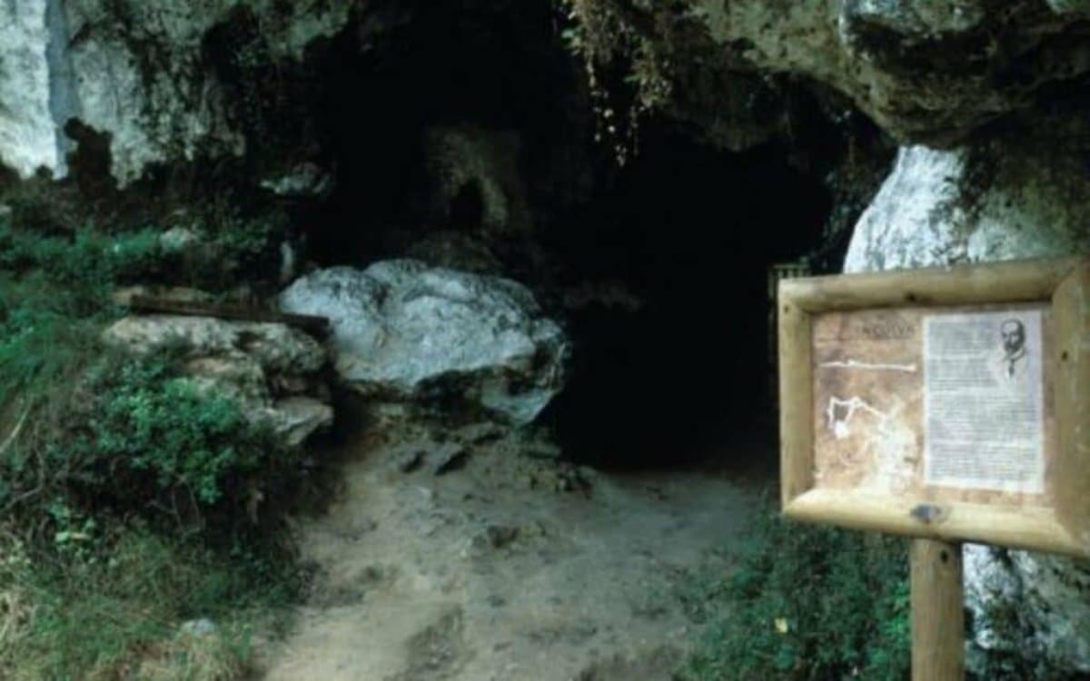 El Buxu cave.