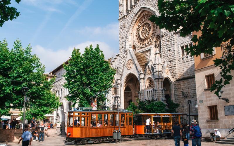 Sóller and its famous train
