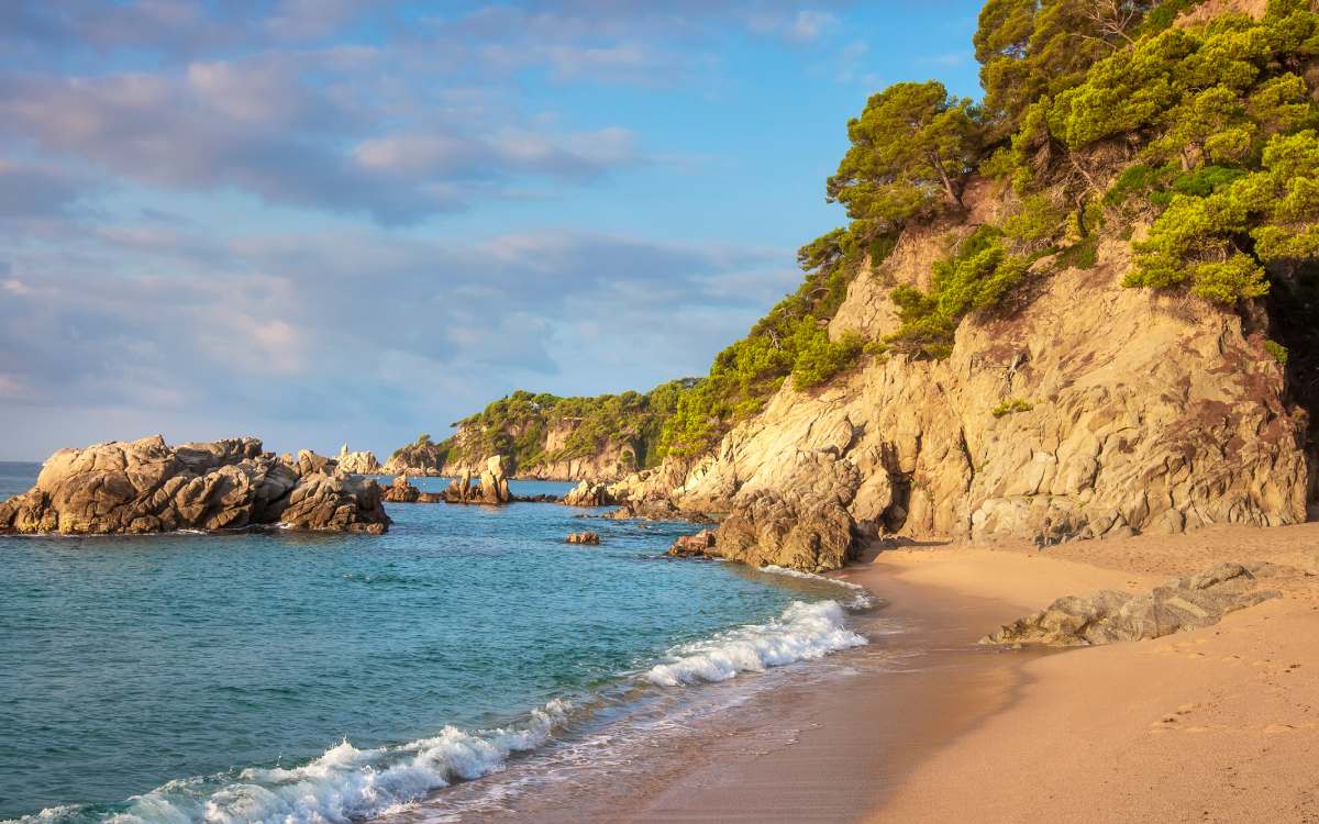 5 paradisiacal coves on the gorgeous Costa Brava